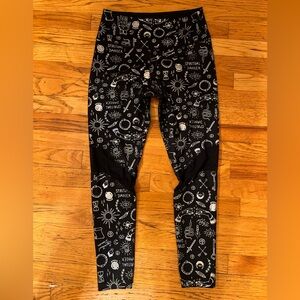 Zumba Fitness Black Leggings with Graphic silver Designs